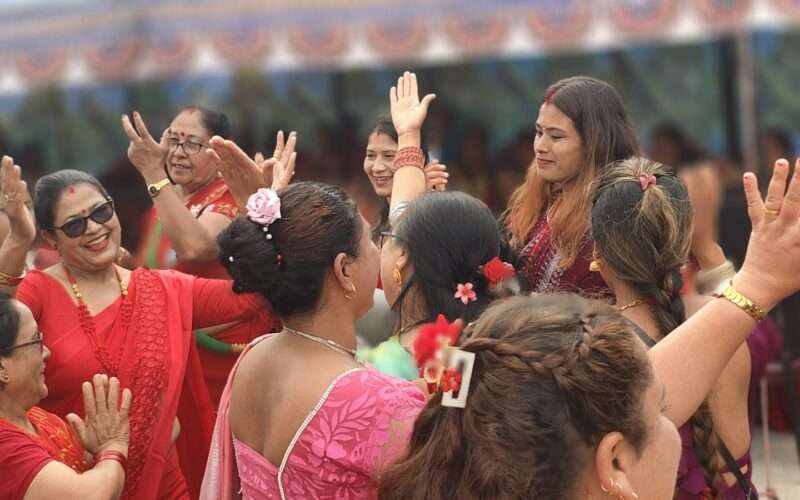 भीमेश्वर नगरपालिका वडा नं २ मा तिज विशेष कार्यक्रम भव्य तरवले मनाईयो ।