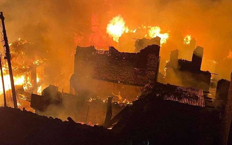 हलेसी बजारमा आगलागी नियन्त्रण गर्न कठिनाइ