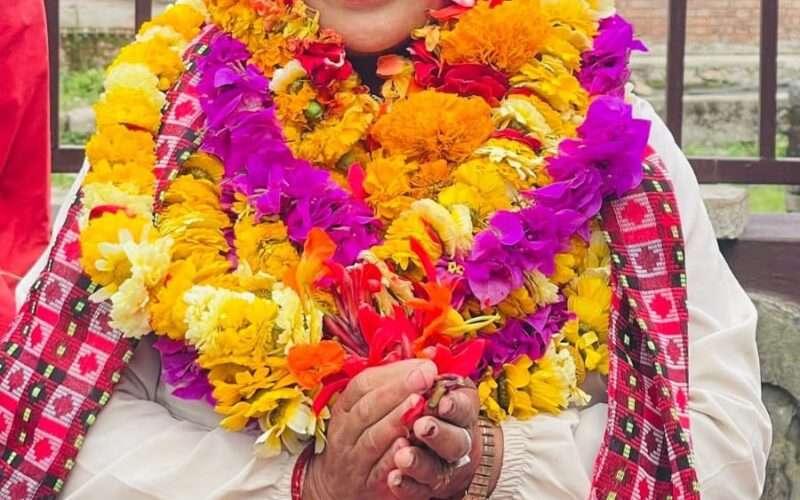 मेहनत र कार्यक्षमताको सम्मान : शिक्षिका रत्नकुमारी जोशी प्रथम श्रेणीमा बढुवा, विद्यालयद्वारा सम्मान