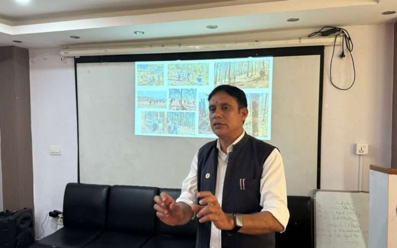 वन संरक्षणमा सञ्चार क्षेत्रको भूमिका महत्वपूर्ण : दोलखामा पत्रकारका लागि अभिमुखीकरण कार्यक्रम सम्पन्न