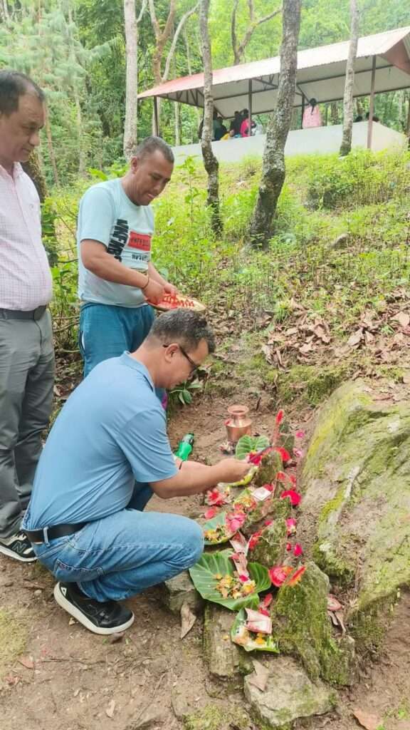 सिठी नखतका अवसरमा सिंहबनभरी देउर देवताको विशेष पूजा, कृषि कार्यको शुभारम्भ ।