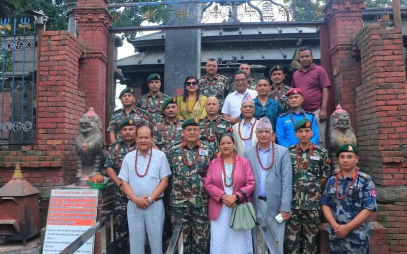 सेनाको सहयोगमा भीमेश्वर मन्दिर परिसरमा रेलिङ निर्माण