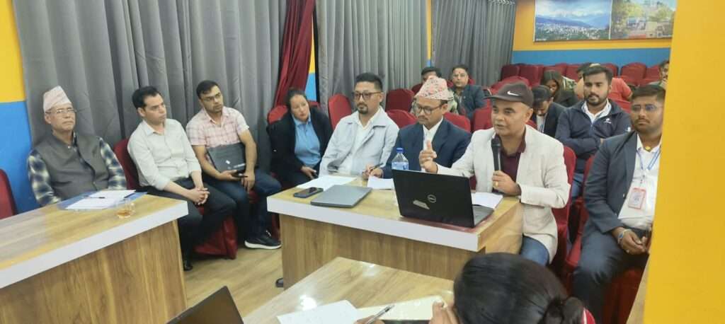 दोलखामा स्वास्थ्य कार्यक्रमको जिल्ला स्तरीय समीक्षा सम्पन्न