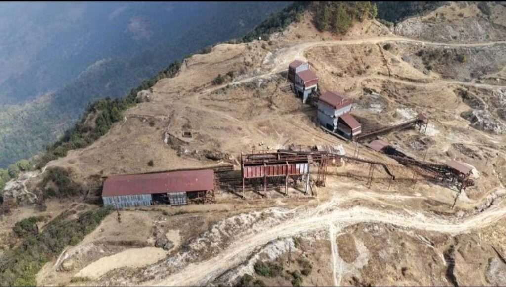 चुनावमा चर्को मुद्दा बनेको खरीढुङ्गा म्याग्नेसाइट : सरकार फेरियो, उद्योगको अवस्था फेरिएन!